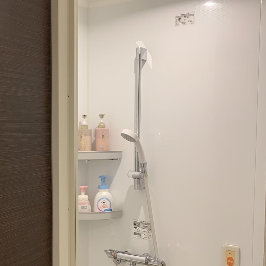 シャワールーム